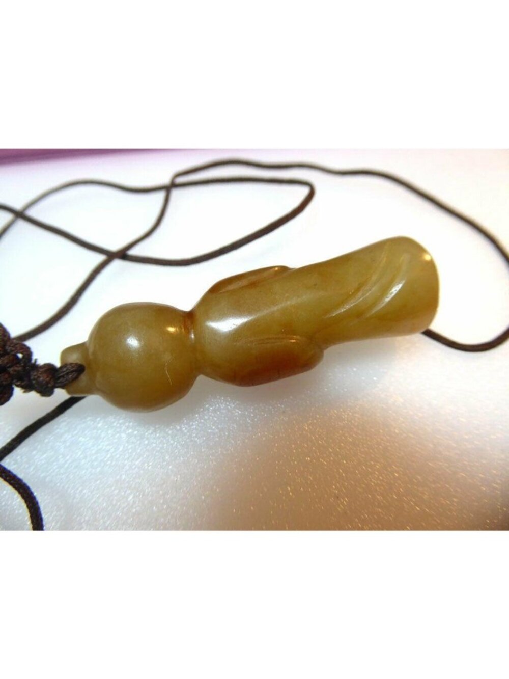 Vintage 2.5" Hand-Carved Russet Hetian Jade Figurine Pendant - Tang Style - Picture 3 of 8